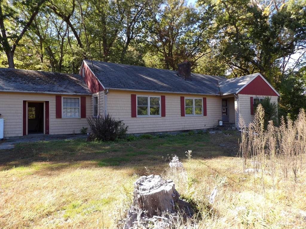 124 Worcester Providence Tpke - Photo 1