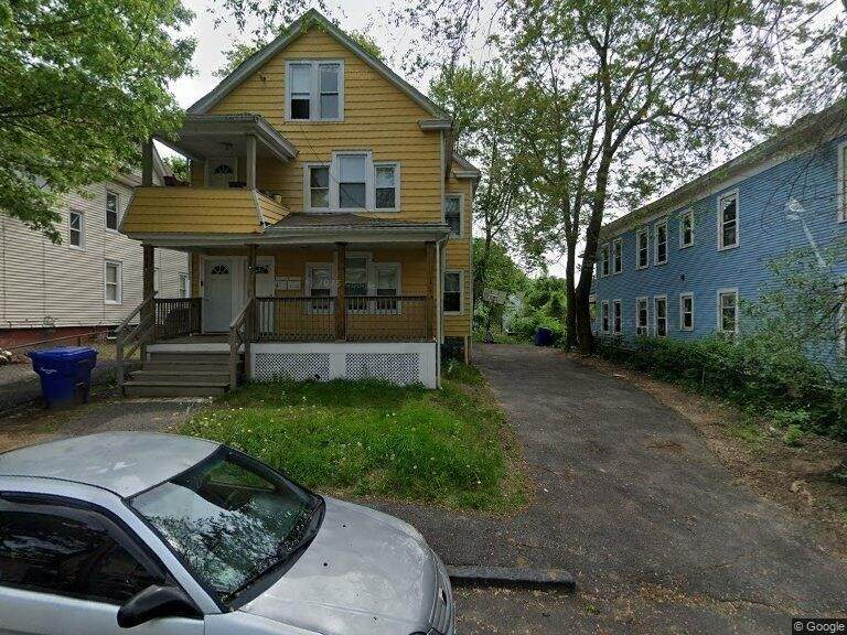 36-38 Greenacre Sq - Photo 1