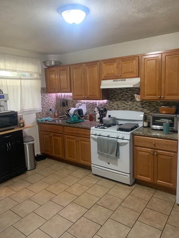 502 Beach St - Photo 1