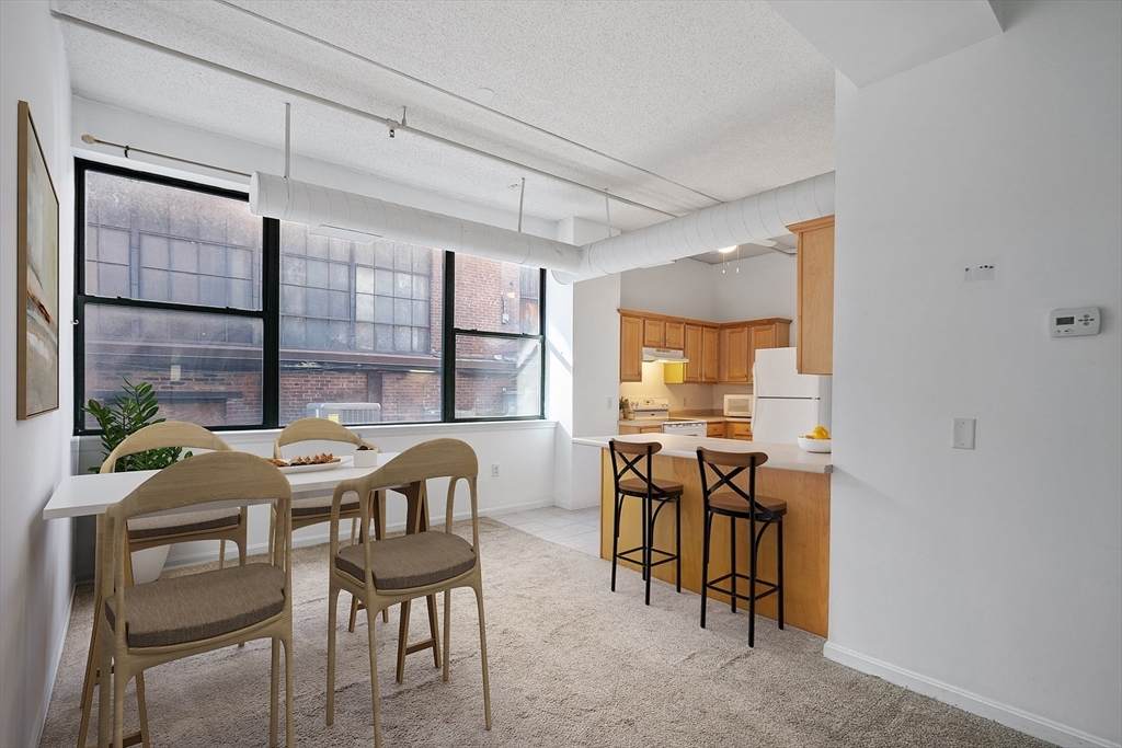 23-33 Middle St - Photo 1