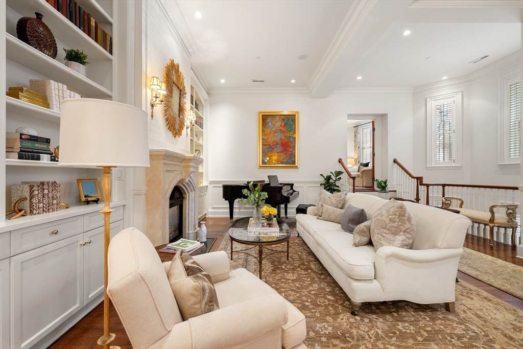 50 Beacon Street - Photo 1