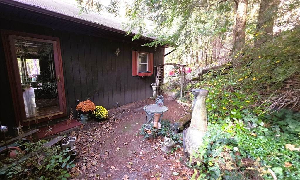 7 Hog Hollow Rd - Photo 1