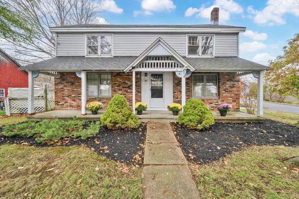 4 Leonard Rd - Photo 1