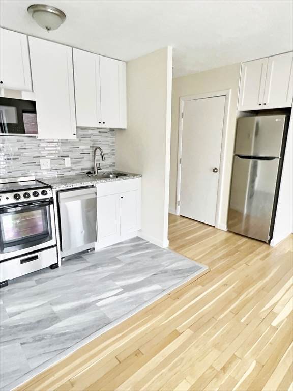 1039 Commonwealth - Photo 1