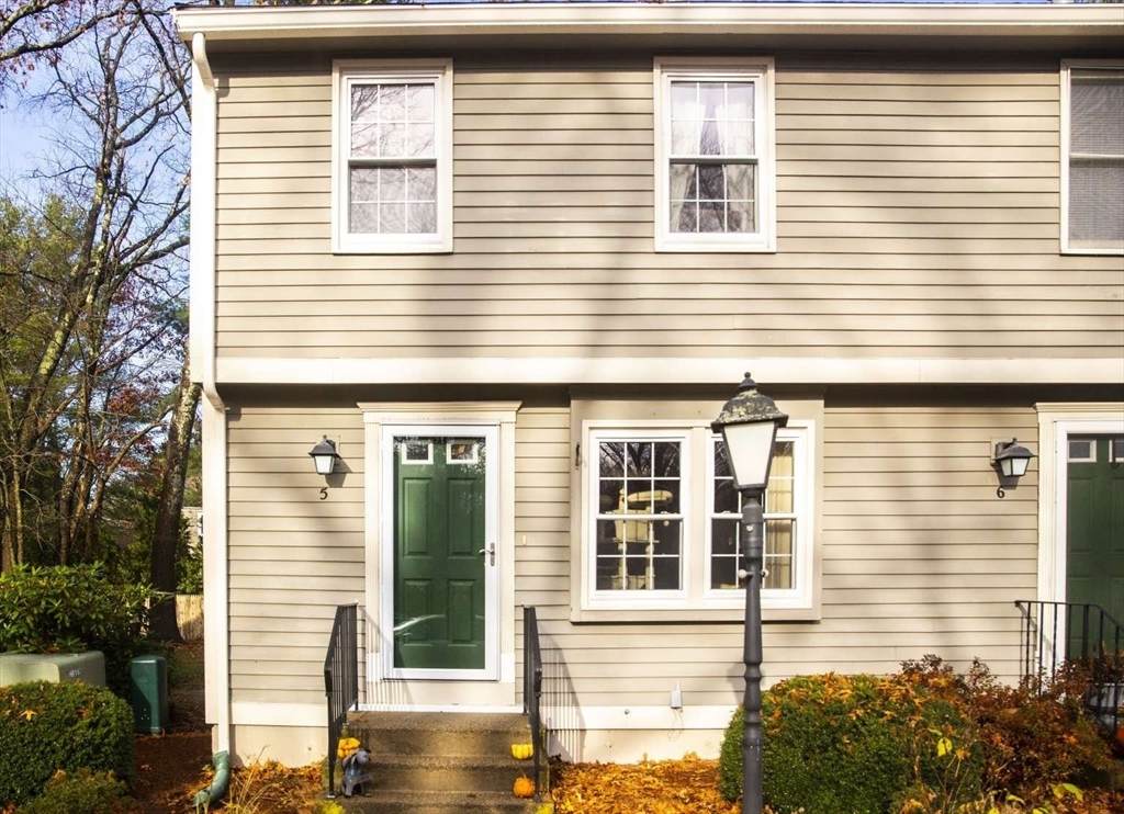 145 South St - Photo 1