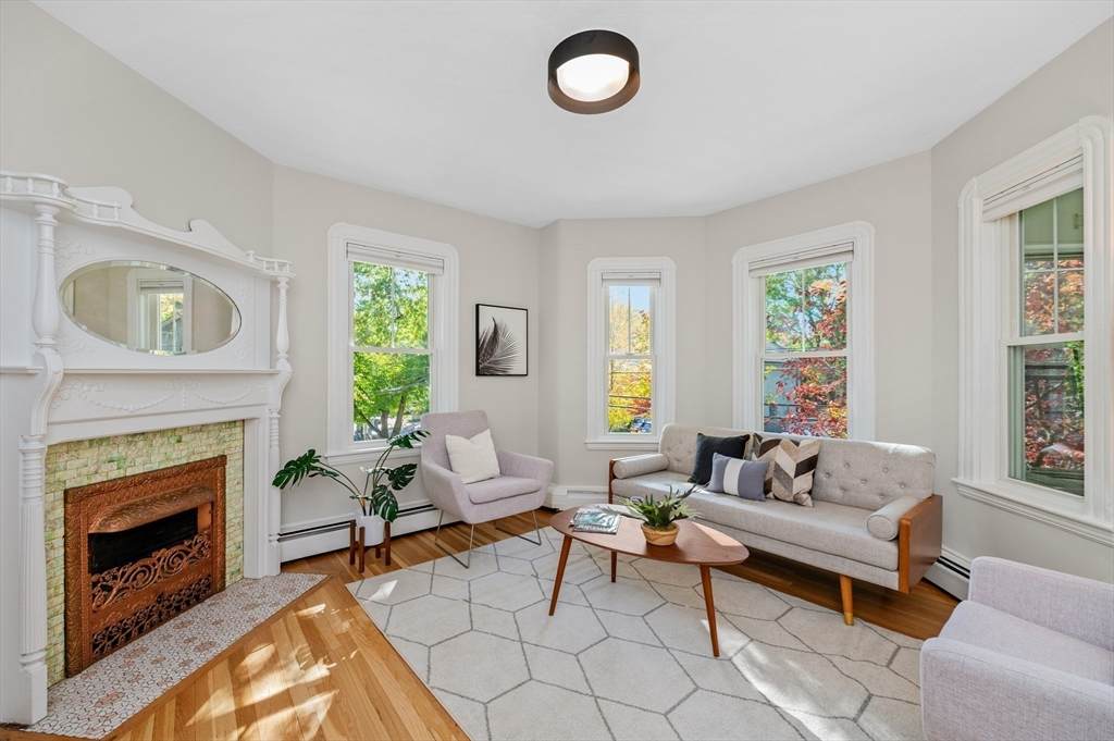 87 Holworthy St - Photo 1