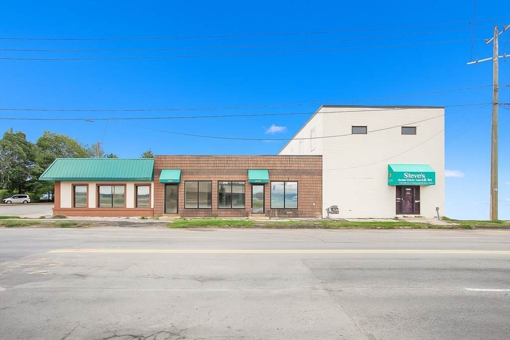 733 Memorial Avenue - Photo 1