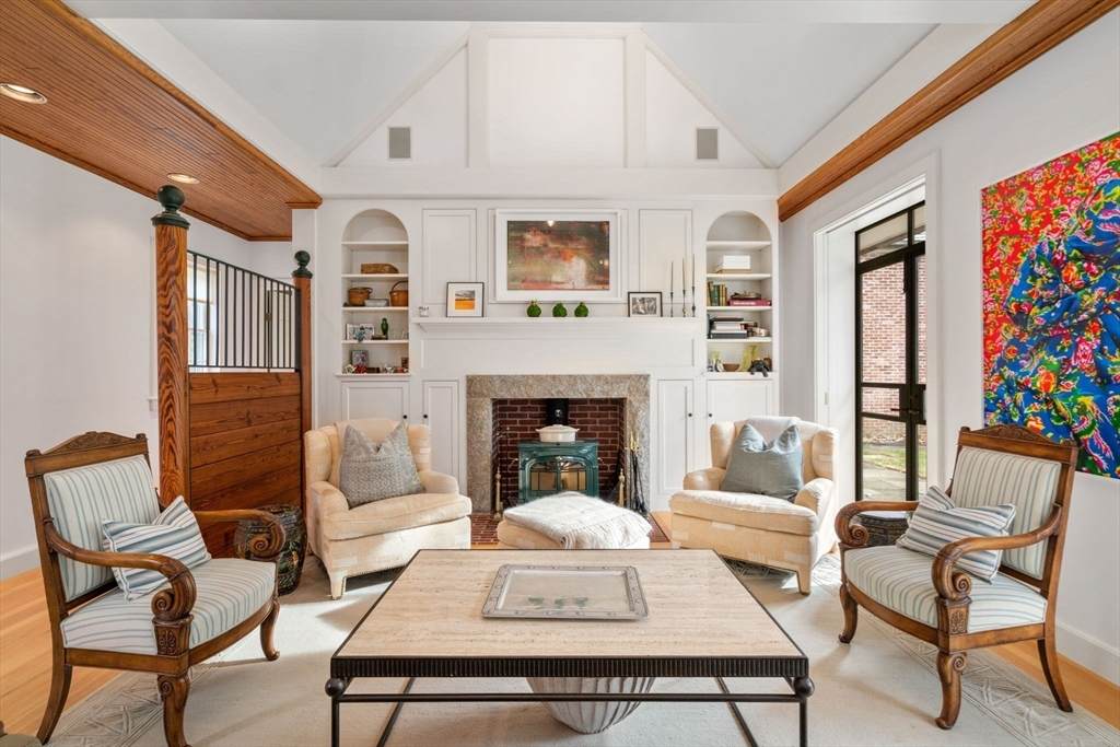 164 Forest St - Photo 1