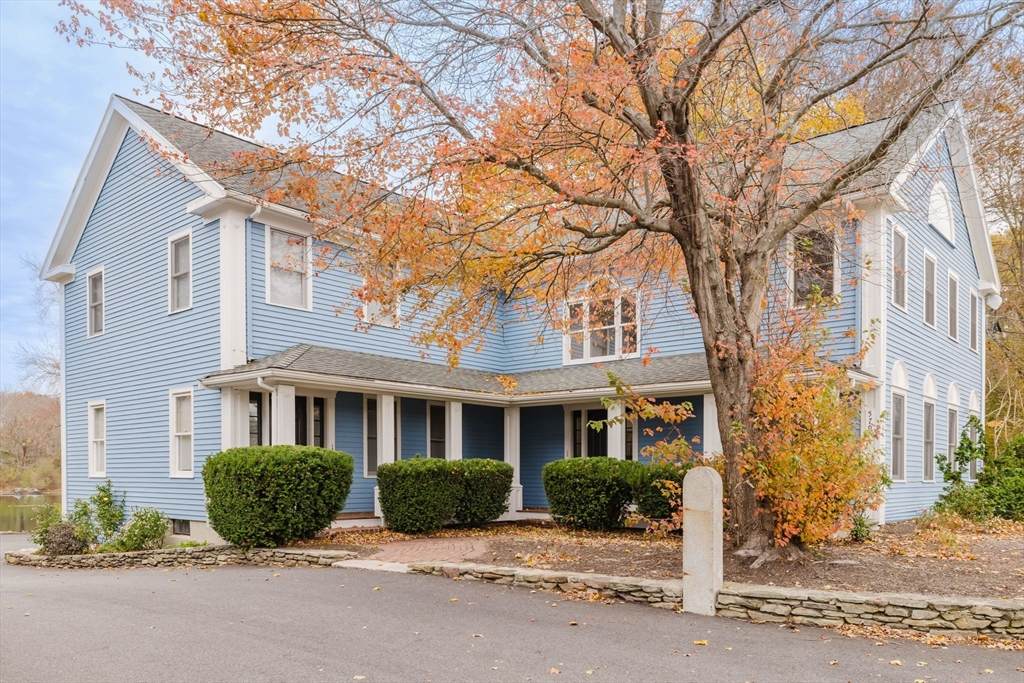 581 Washington Street - Photo 1