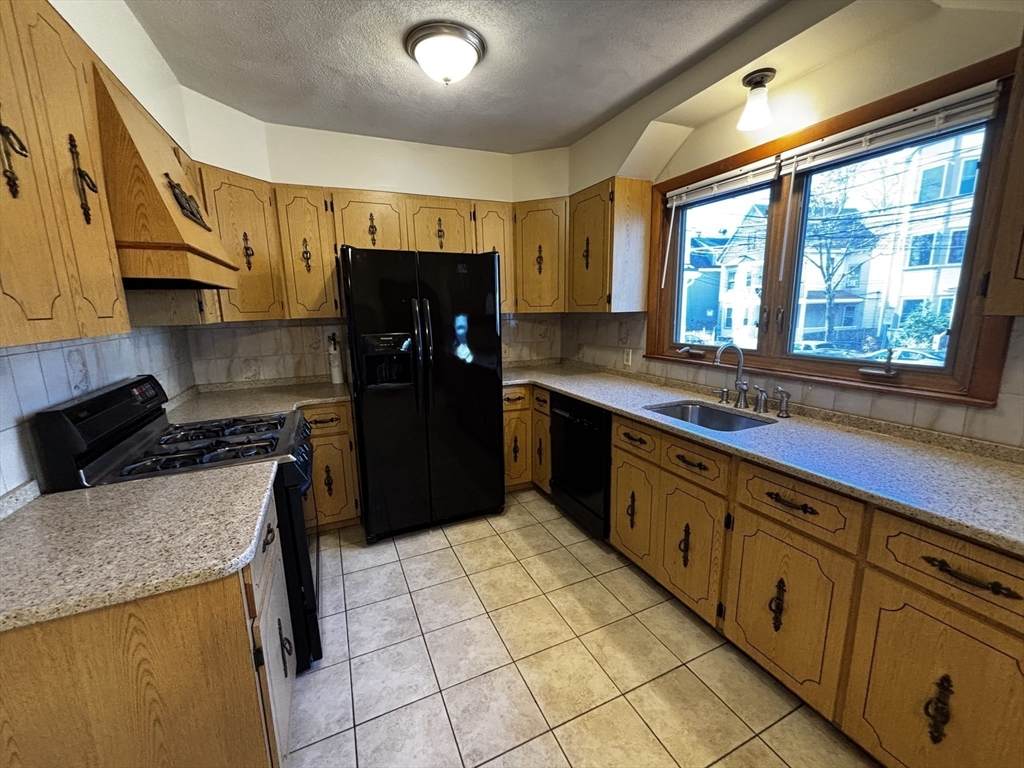 198 Washington St - Photo 1