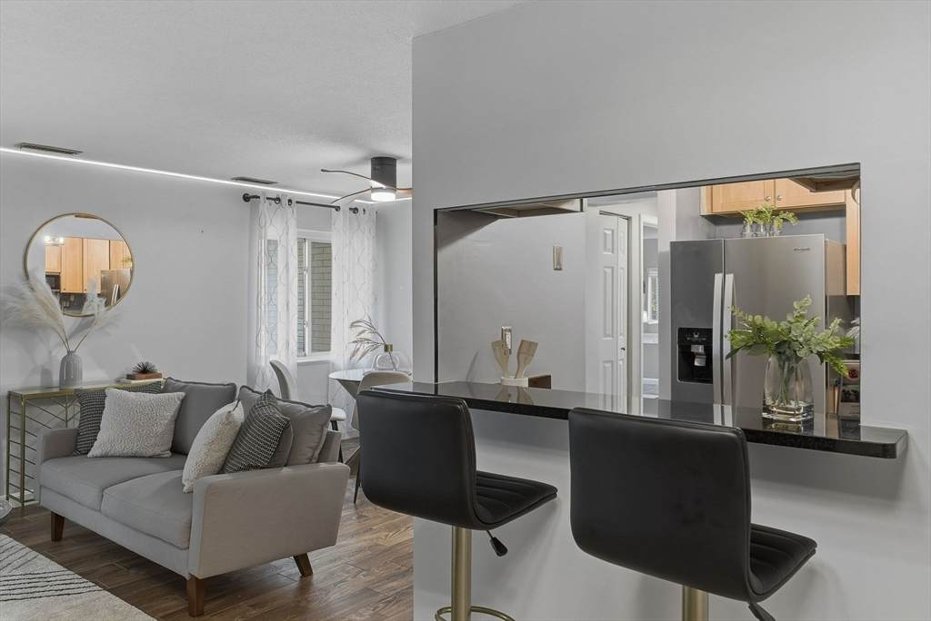 300 Park Terrace - Photo 1