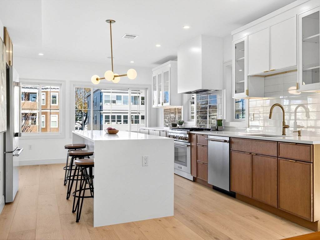 202 Powder House Blvd - Photo 1