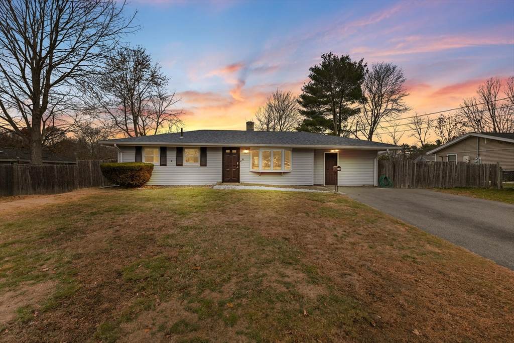 38 Stephen Drive - Photo 1