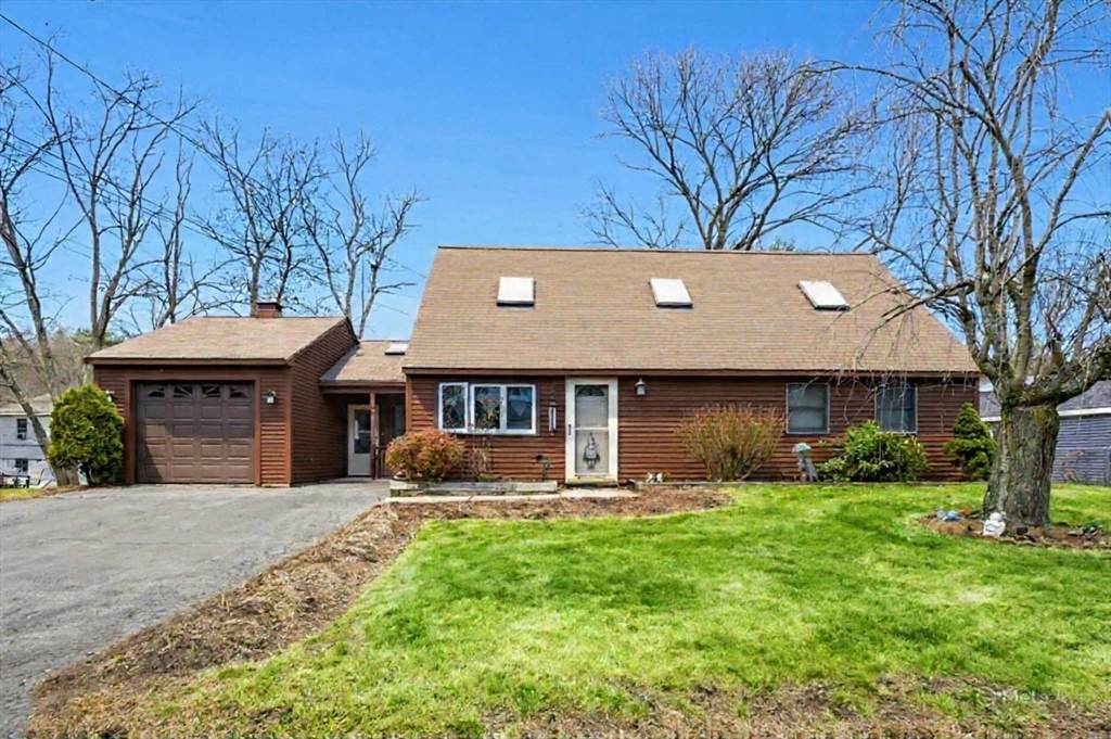 38 Candice - Photo 1