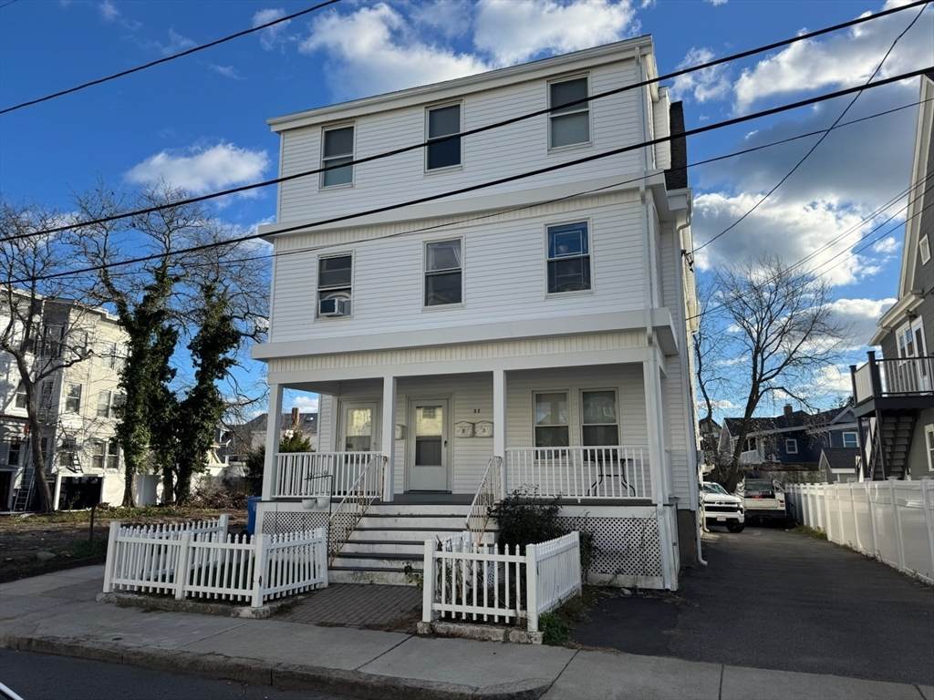 37 Trident Ave - Photo 1