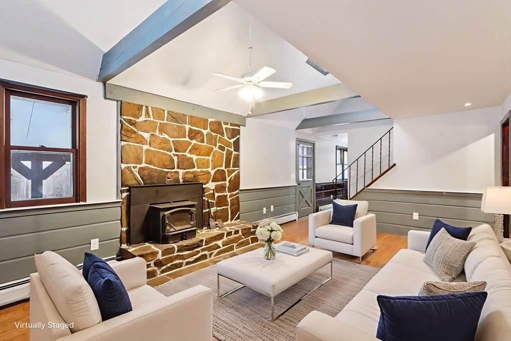 143 Hudson Rd - Photo 1