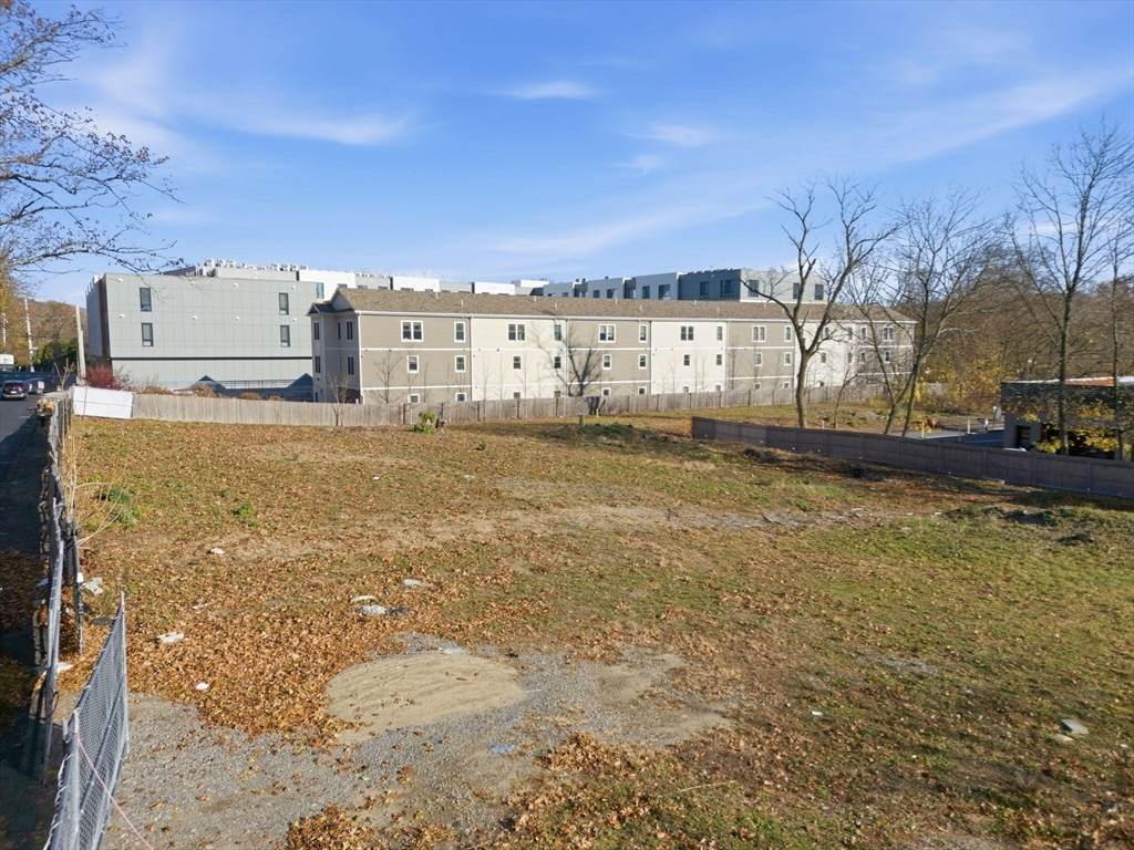 586 Canterbury Street - Photo 1