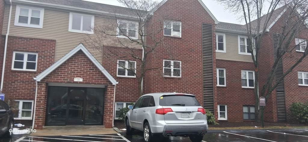 35 Longworth Ave - Photo 1