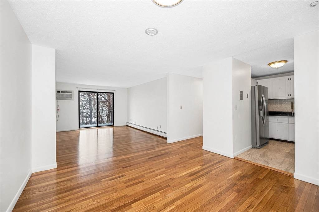 307 Pawtucket Blvd - Photo 1