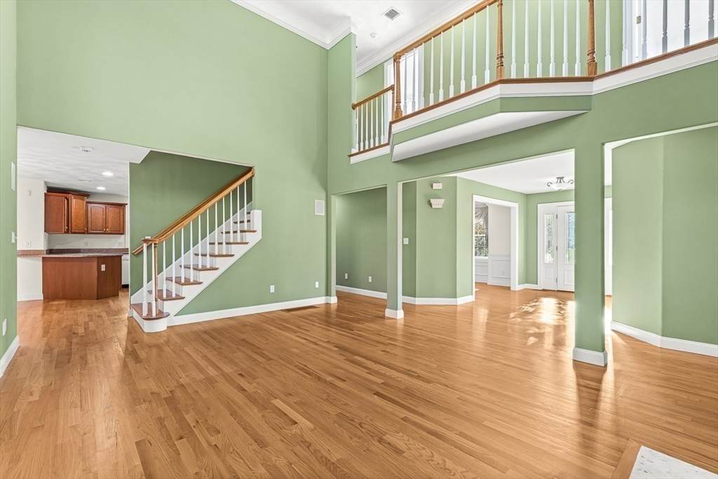 109 Meadow Creek Dr - Photo 1