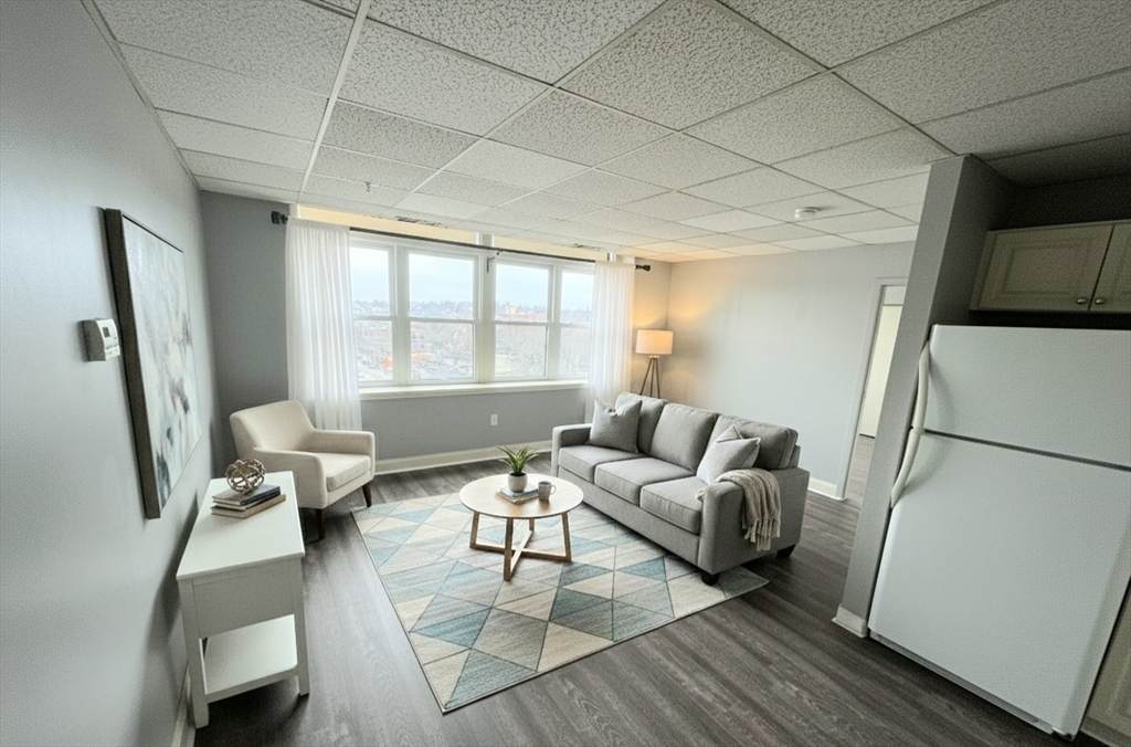 340 Main St - Photo 1