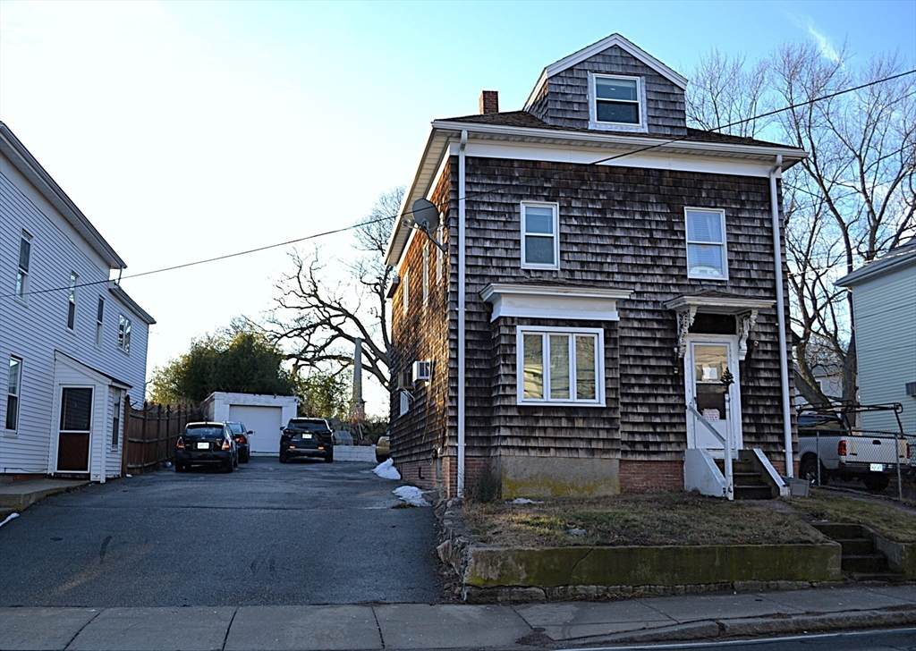 98 Maplewood Ave - Photo 1