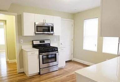 4043 Washington St - Photo 1