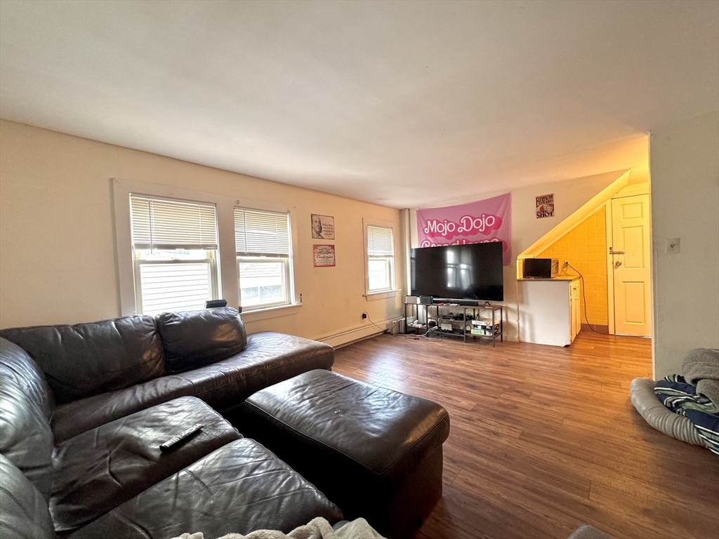 74 Ashford - Photo 1