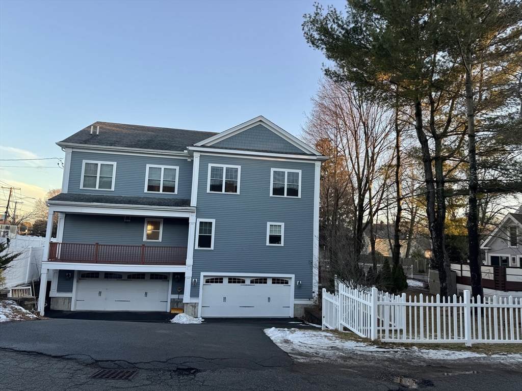 https://bt-photos.global.ssl.fastly.net/mlspin/orig_boomver_2_73469496_2.jpg
