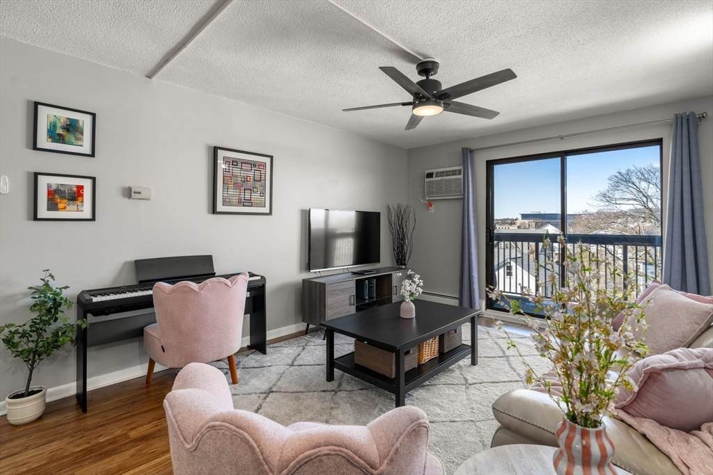 10 Williams St - Photo 1