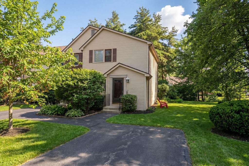 1 Beth Cir - Photo 1