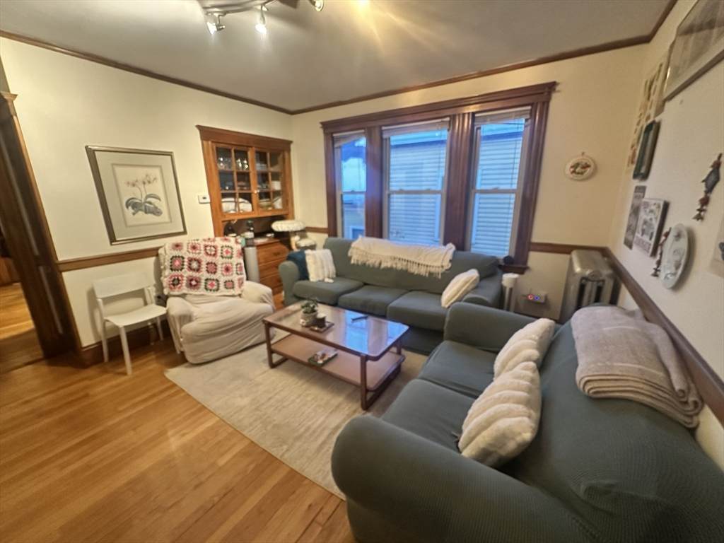 33 Iroquois Street - Photo 1