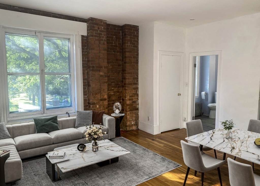 41 Worcester Square - Photo 1