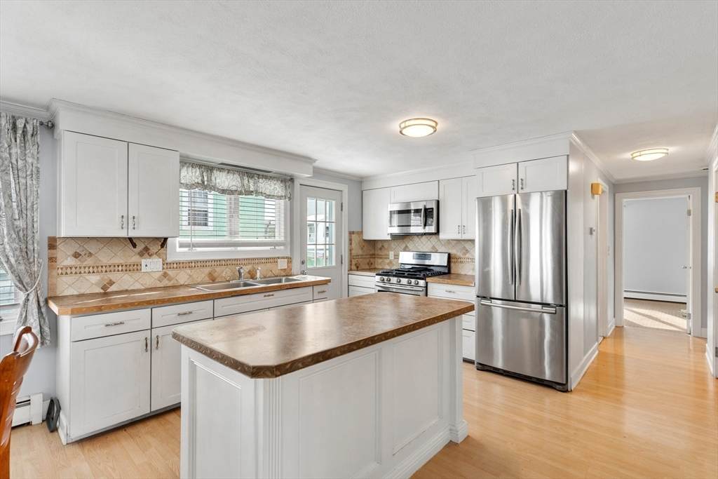 24 Lily Street - Photo 1