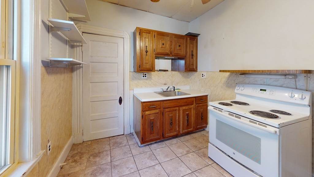 23 Endicott Ave - Photo 1