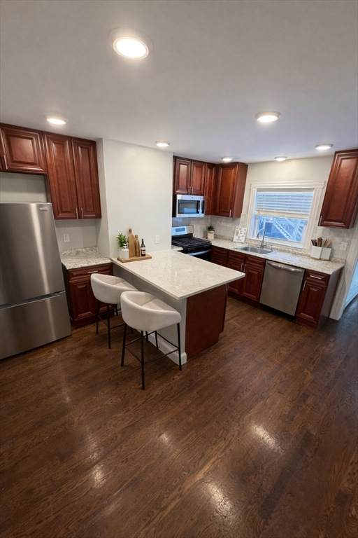 83 Chelsea - Photo 1