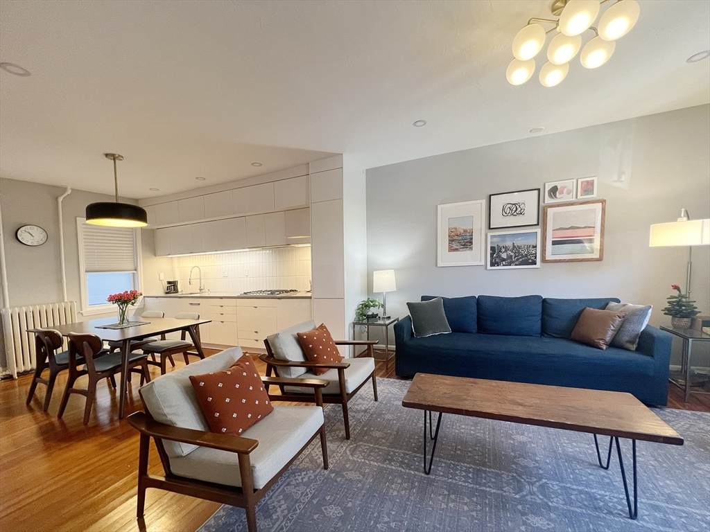 118 Brooks St - Photo 1