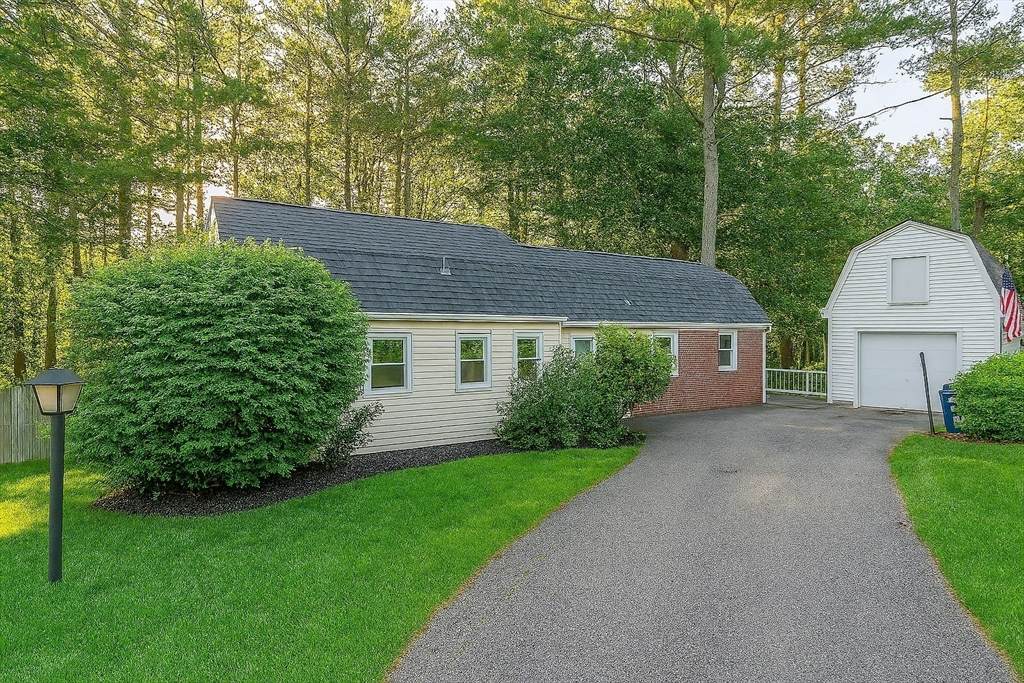 70 Bardin St - Photo 1