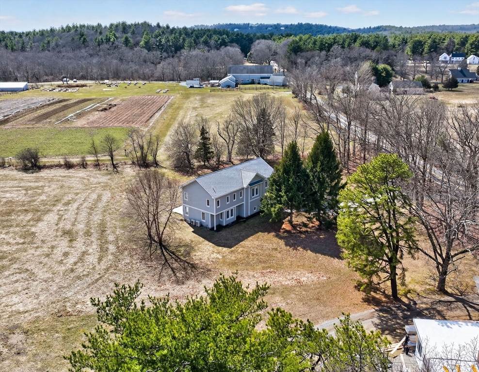 49 Powissett St - Photo 1