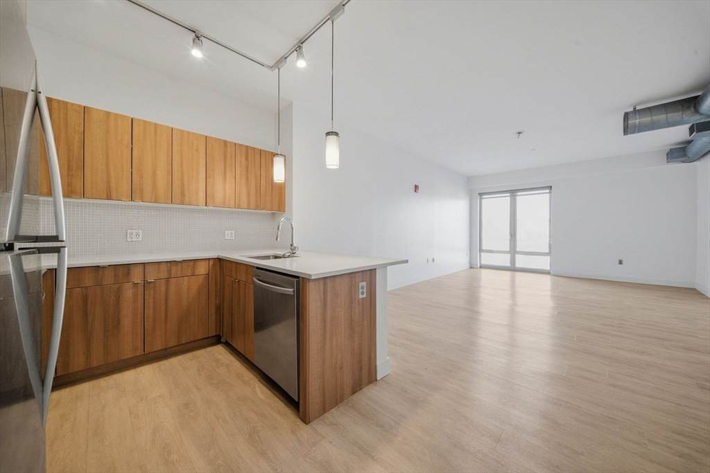 9 Medford - Photo 1