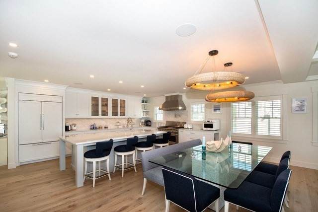 430 Hatherly Rd - Photo 1