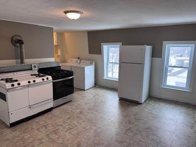 308 Plantation St - Photo 1