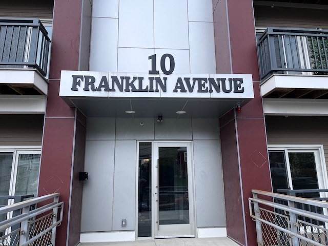 10 Franklin - Photo 1