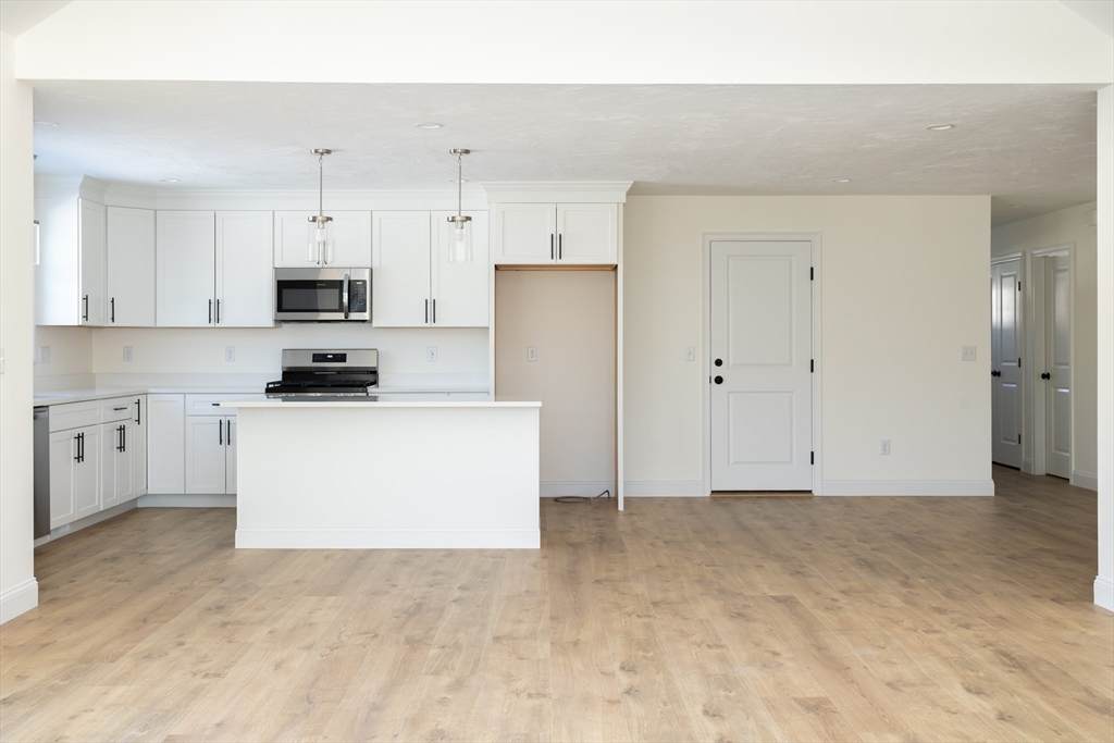 2 Hayley Cir - Photo 1