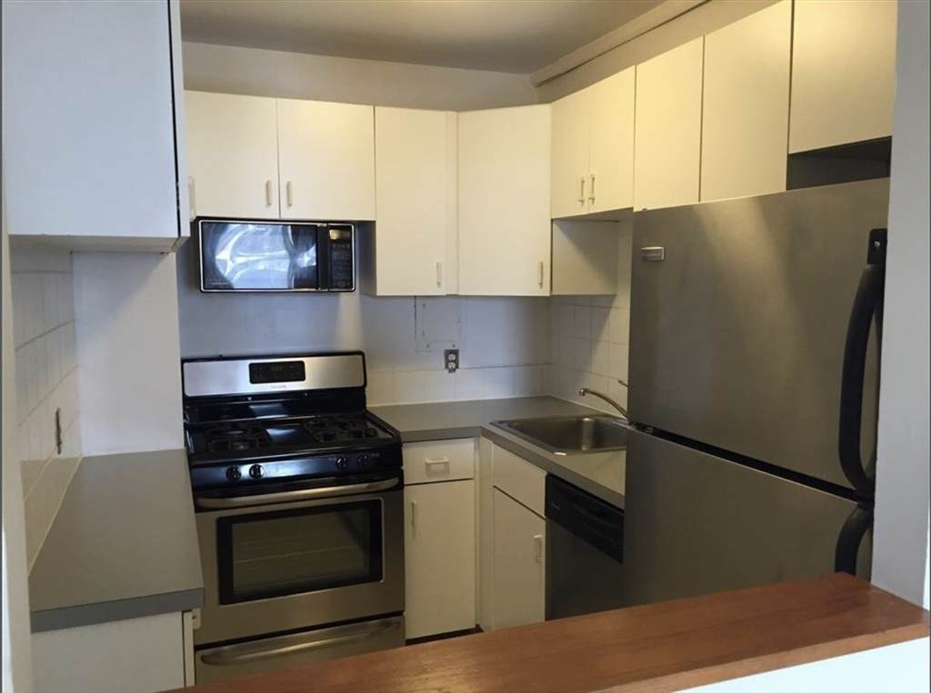33 Pond Ave - Photo 1