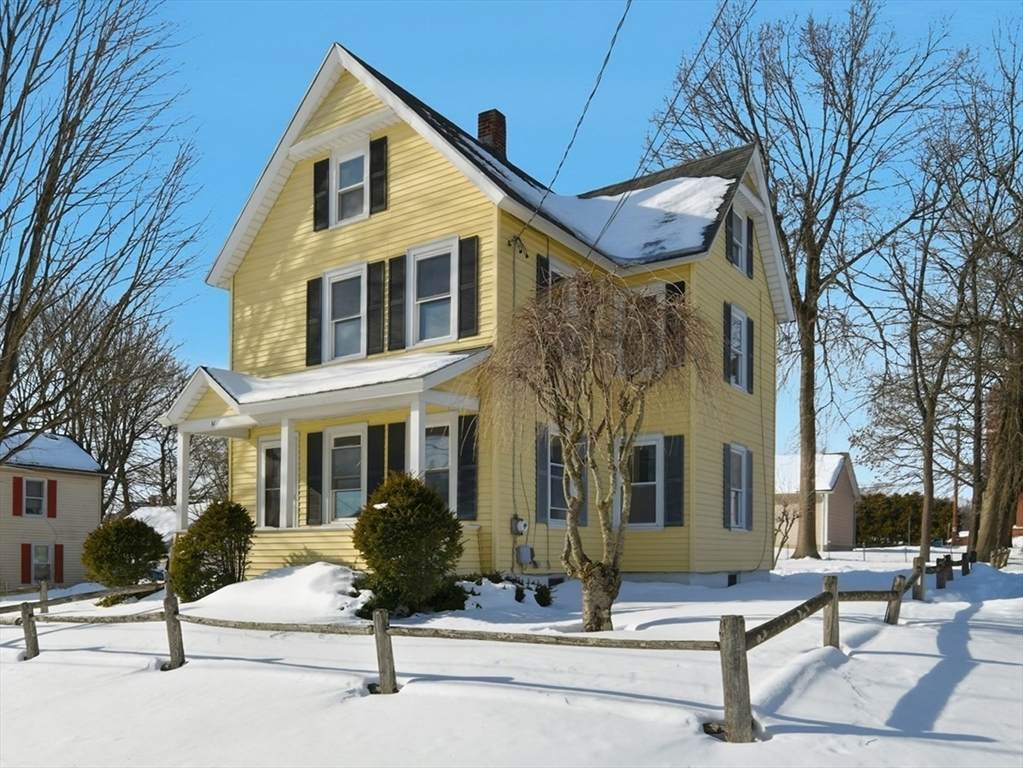 81 Chestnut St - Photo 1