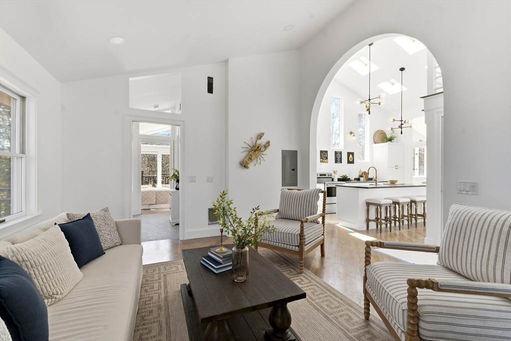86 Harry Kemp Way - Photo 1