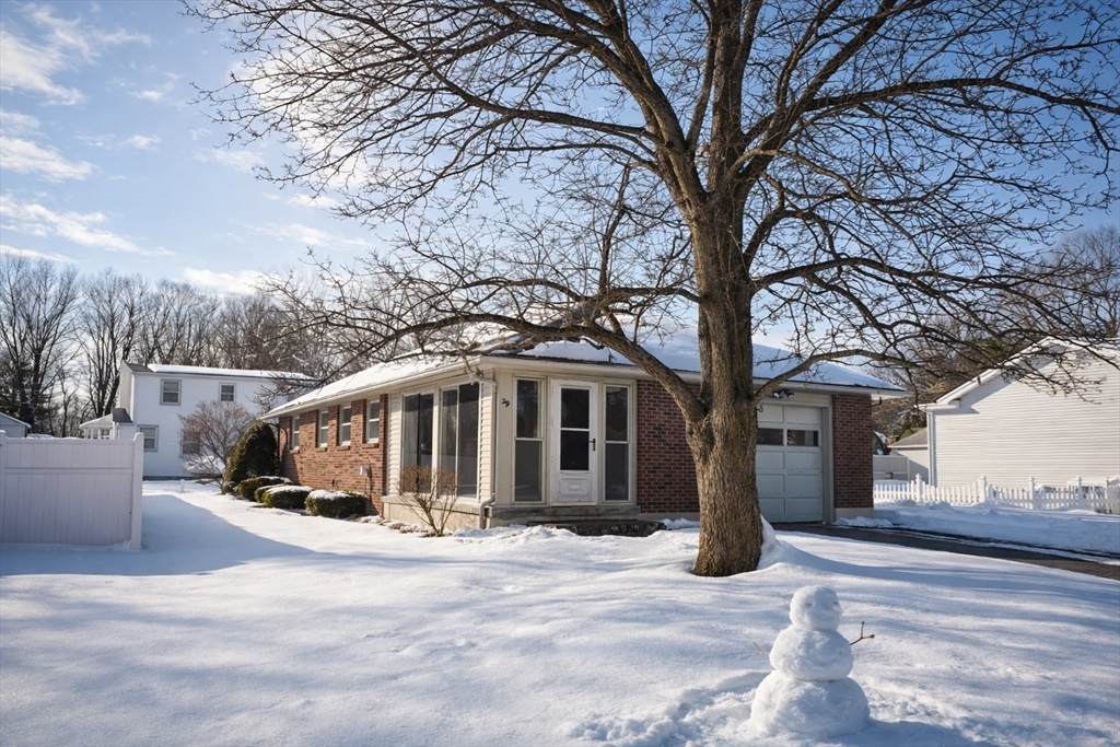 29 Lincoln St - Photo 1