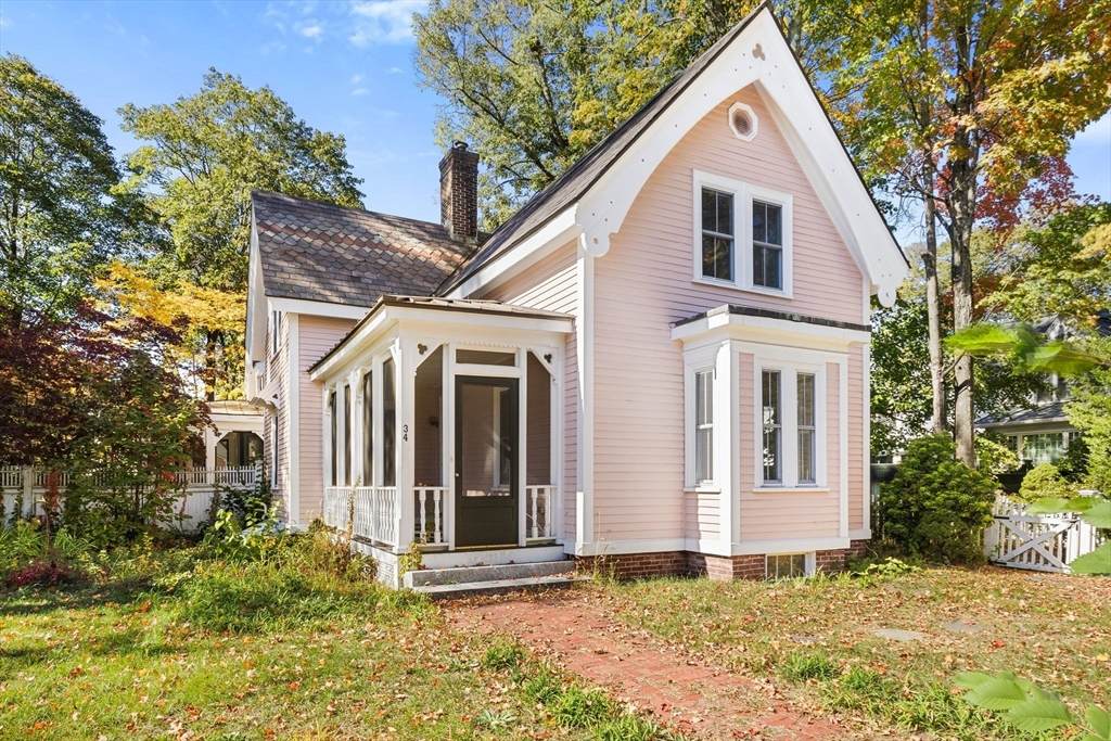 32 Thoreau Street - Photo 1