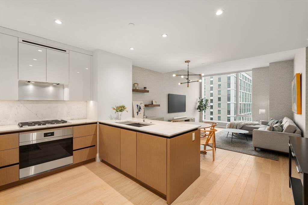 380 Harrison Ave - Photo 1